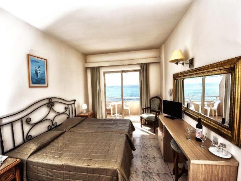 Piere Anne Beach Hotel Ayia Napa Exterior foto